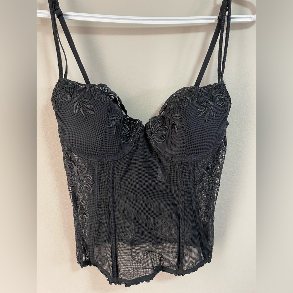 NWOT La SENZA Black Embroidered Corset with Adjustable Straps New without Tag
